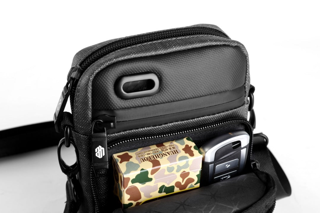 Arctic Hunter i-Flamingo Sling Bag (6" Tablet)